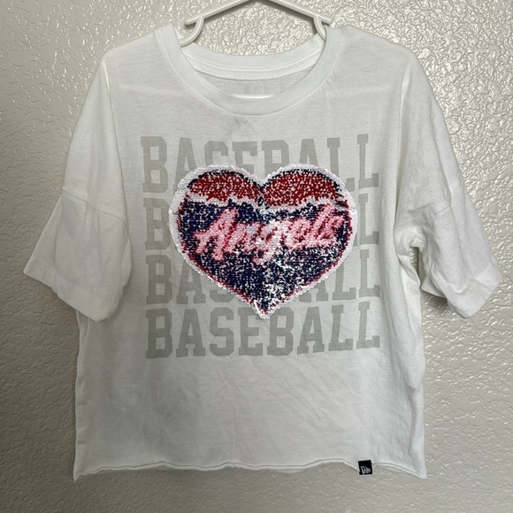 New Era White Los Angeles Angels Flip Sequin Heart Crop Top Size 7/8 - Picture 2 of 4
